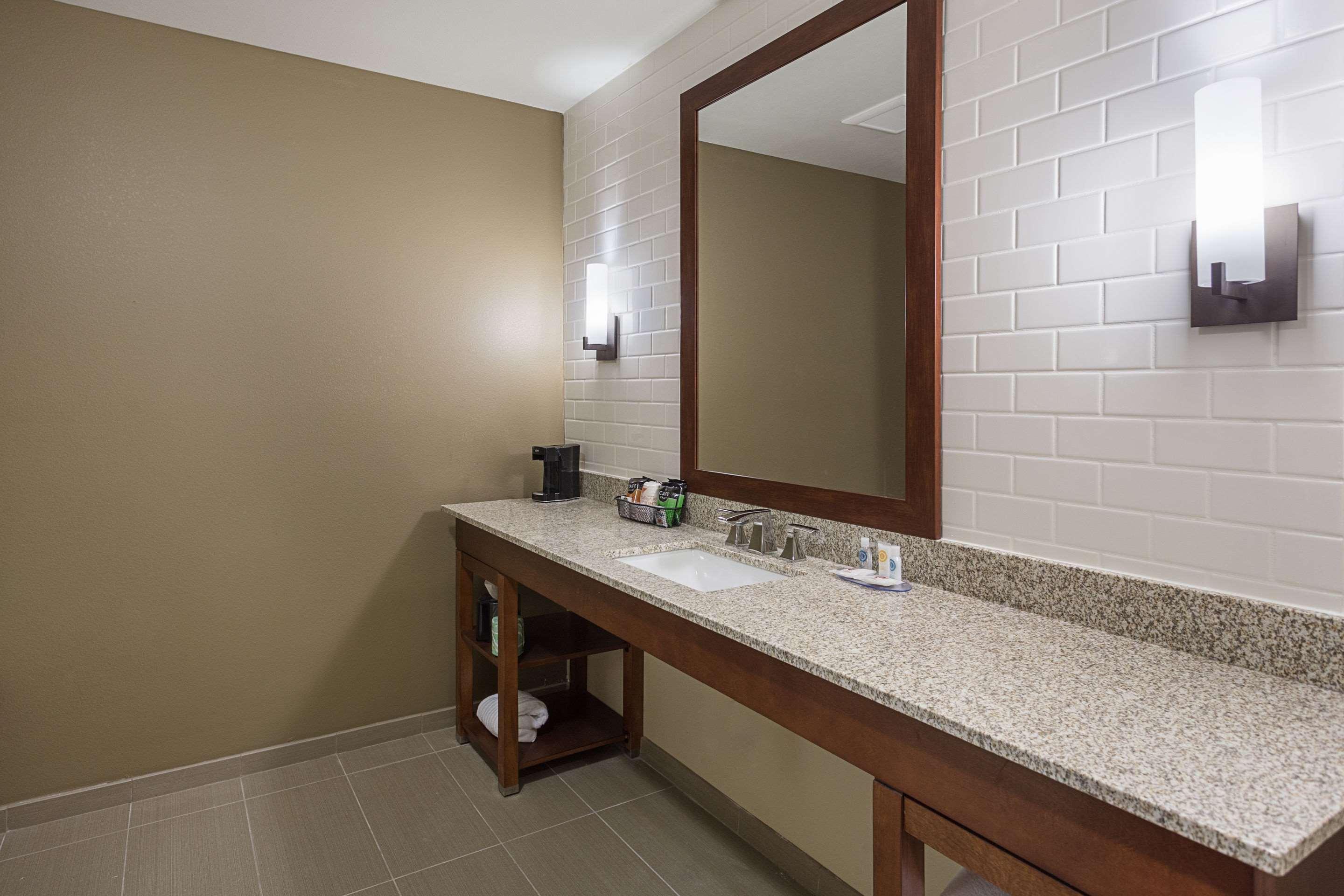 Comfort Inn & Suites Zachary Экстерьер фото